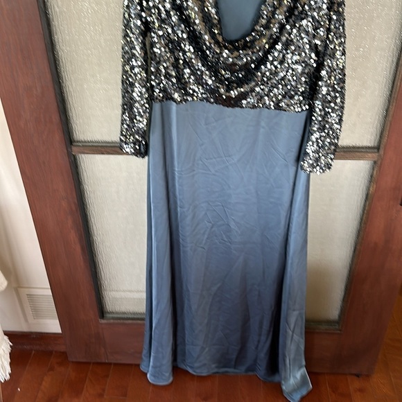 Sachin & Babi Colette Gown - Gunmetal new with tags. Size 6 NWT - Picture 7 of 15